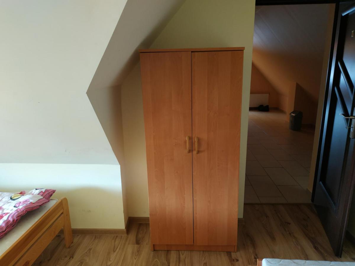 Pokoje u Bryksego Hotell Dursztyn Eksteriør bilde