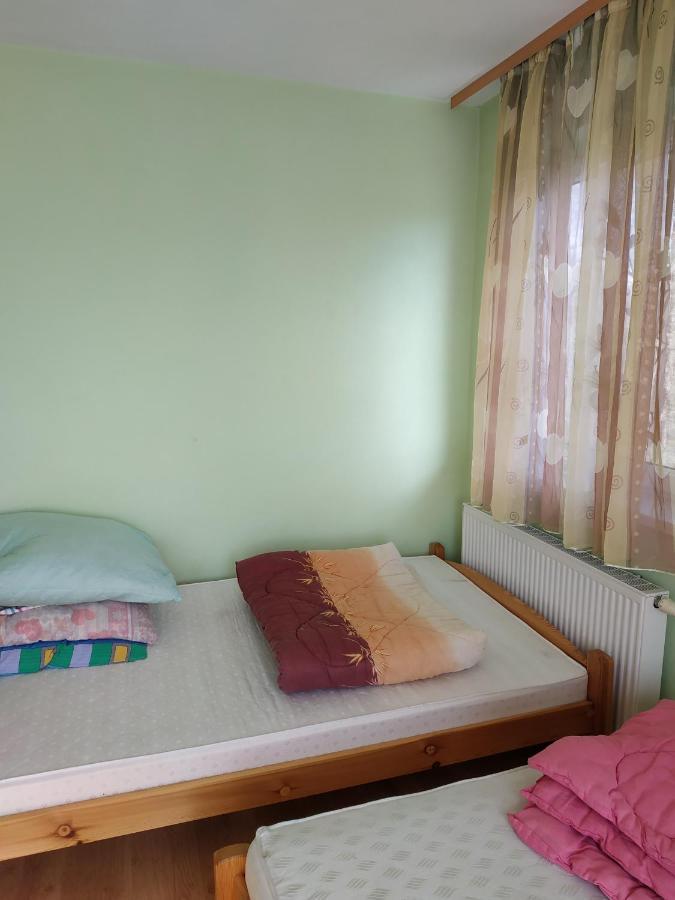 Pokoje u Bryksego Hotell Dursztyn Eksteriør bilde